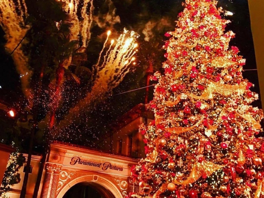 Paramount Studios Christmas Tree Lighting Show